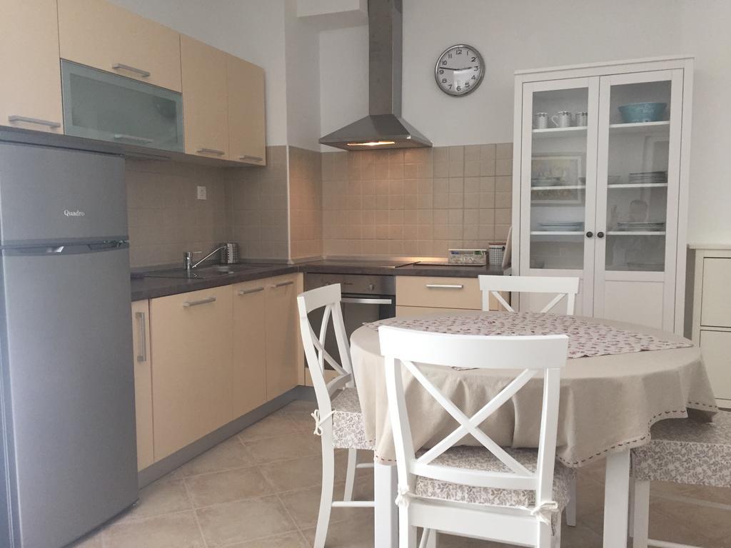 Apartment Maestral Rogač Eksteriør bilde