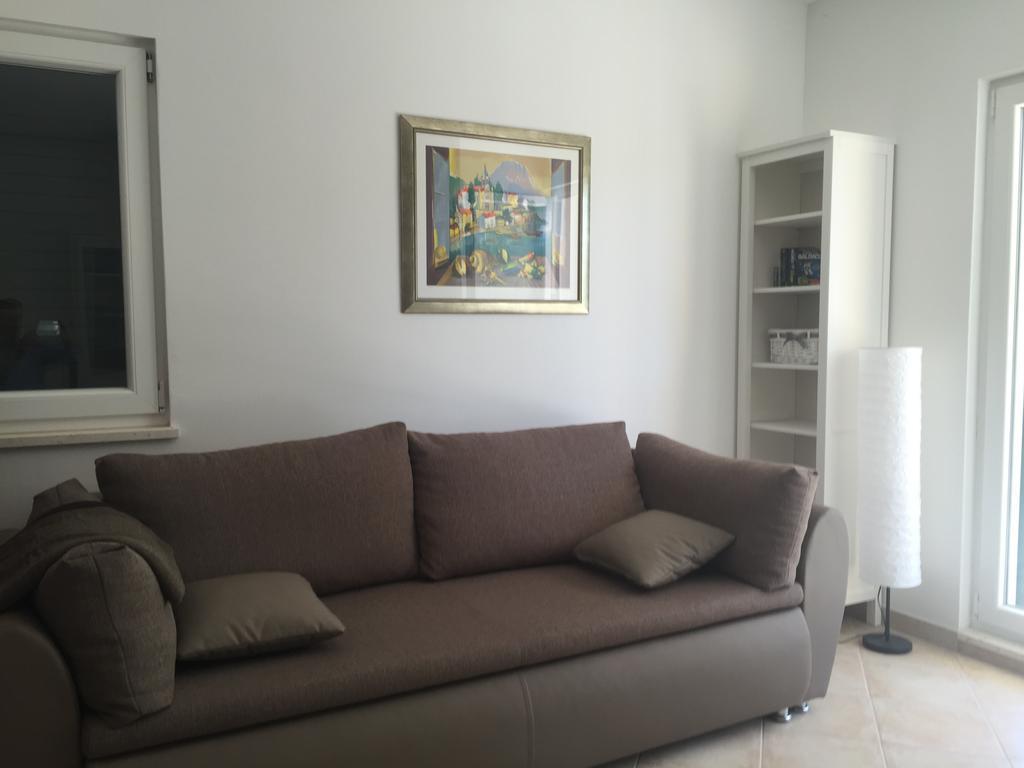Apartment Maestral Rogač Eksteriør bilde